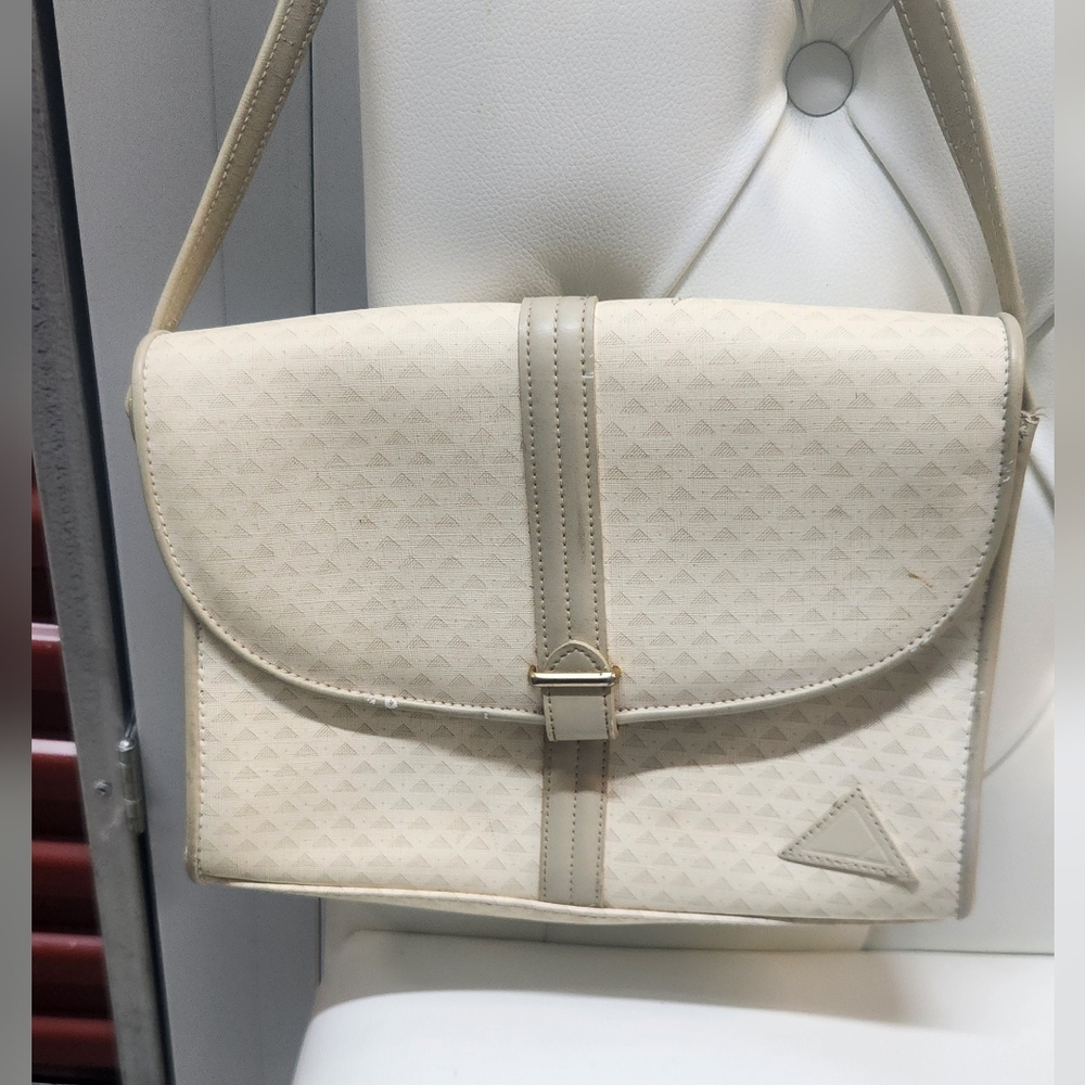 Liz Claiborne Vintage 1980's Cream Crossbody Purse